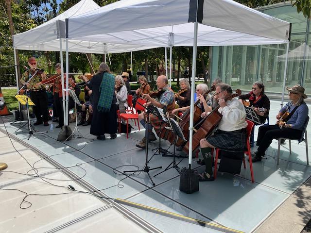 SF Scottish Fiddlers at TJPA's Salesforce Park