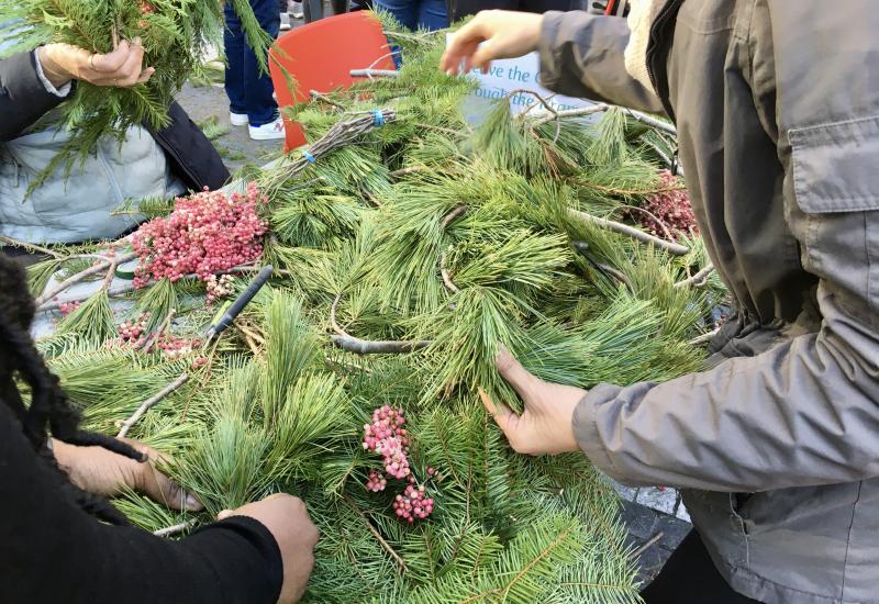 Salesforce Park Wreath Making.